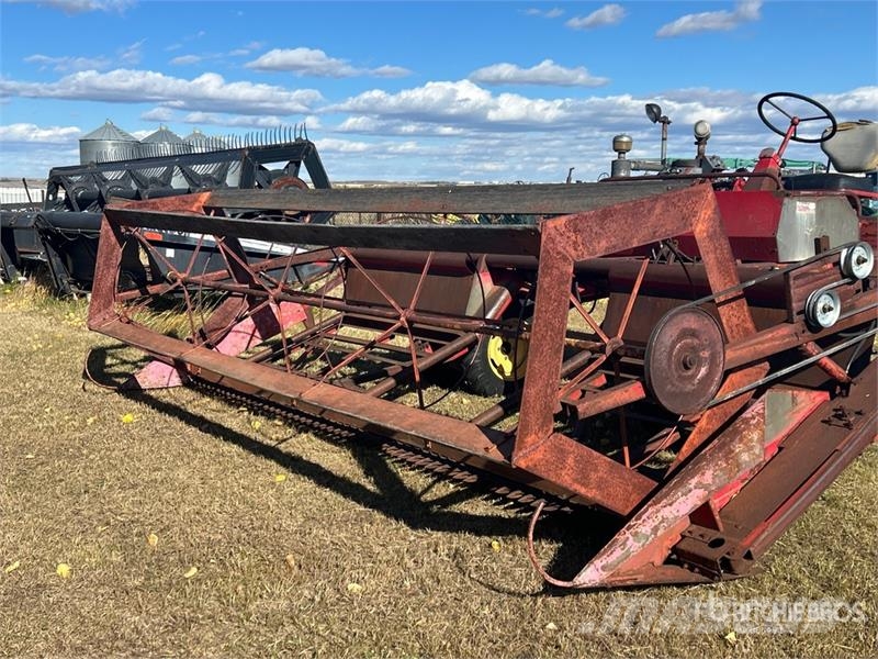 Versatile 103 Swather Windrower Рядковые косилки