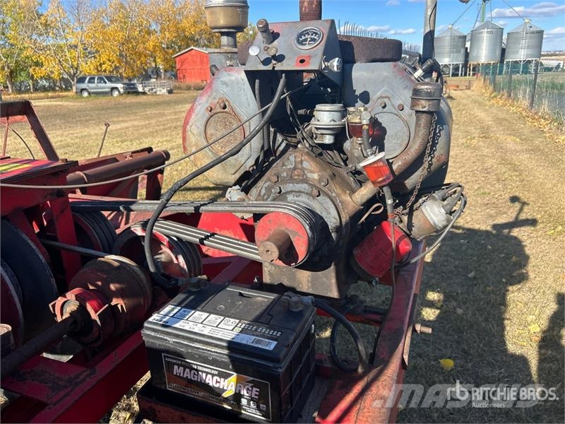 Versatile 103 Swather Windrower Рядковые косилки