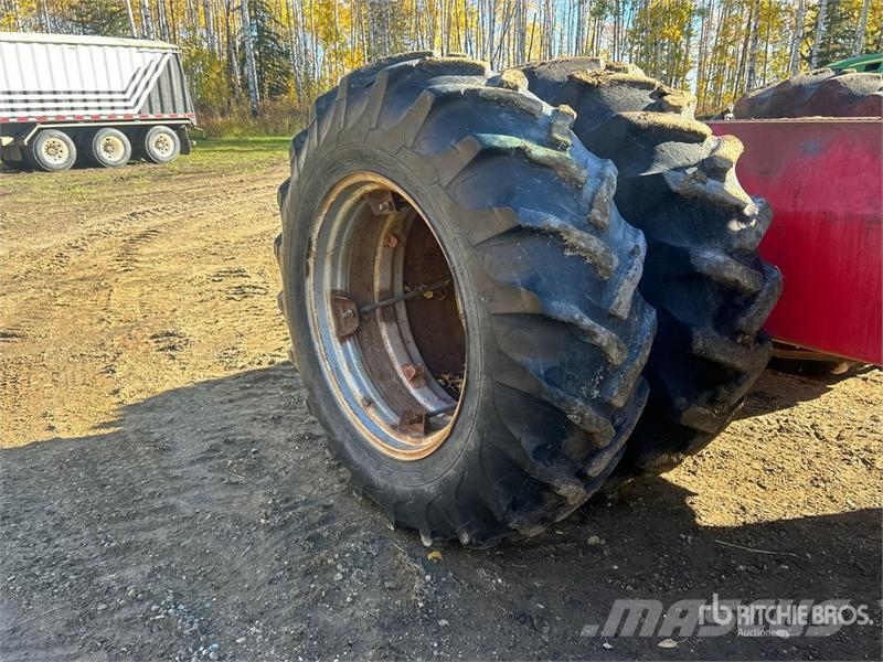 Versatile 145 Articulated 4WD Tractor Ostale poljoprivredne mašine