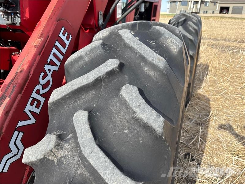 Versatile 256 Bi-Directional Tractor Trattori