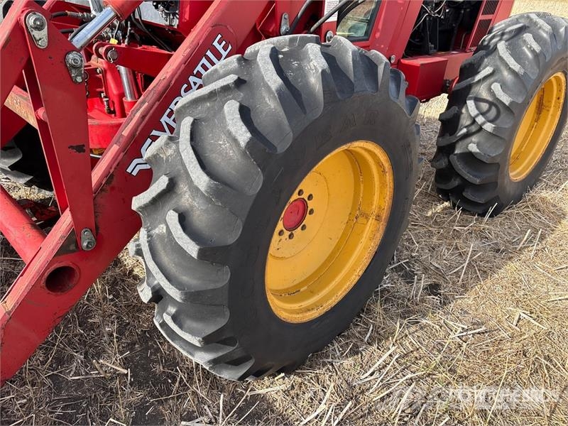 Versatile 256 Bi-Directional Tractor Trattori