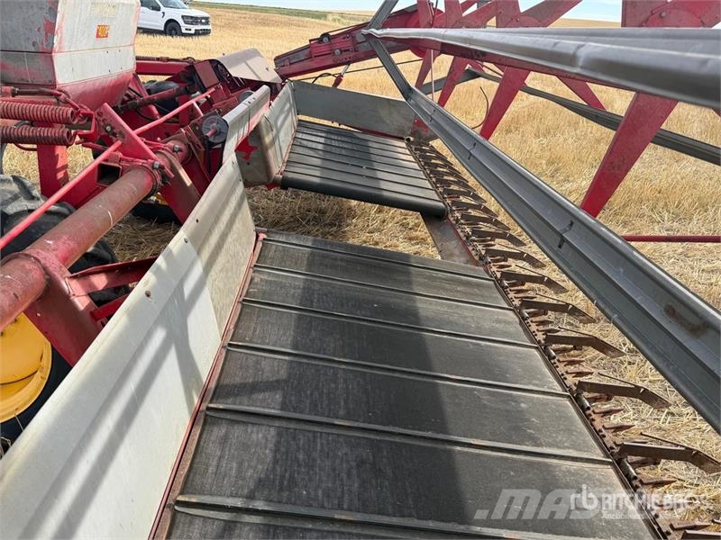 Versatile 400 20 ft Swather Windrower Vālotāji