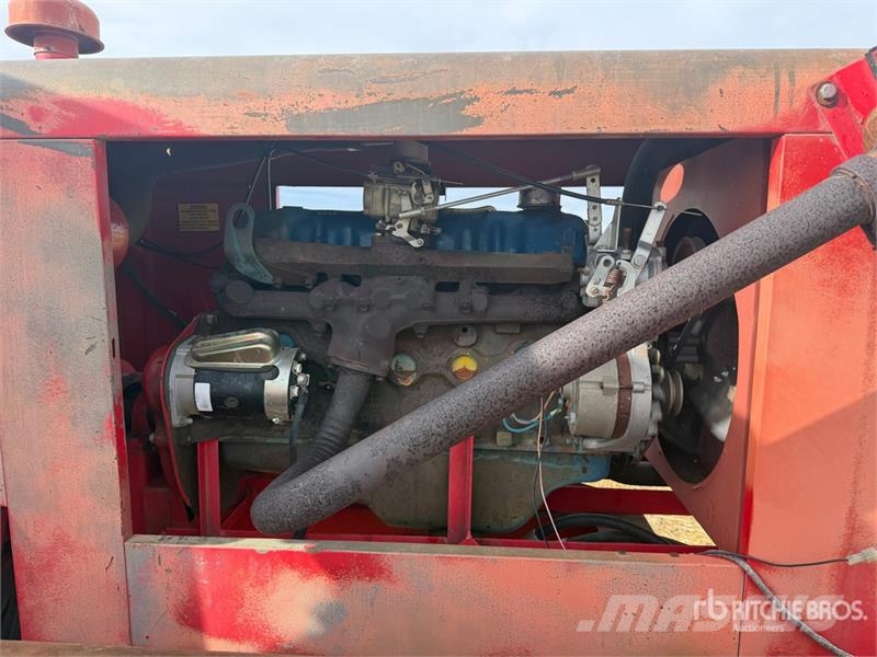 Versatile 400 20 ft Swather Windrower Vālotāji