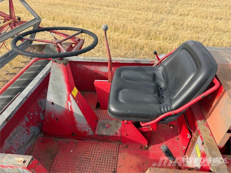 Versatile 400 20 ft Swather Windrower Vālotāji