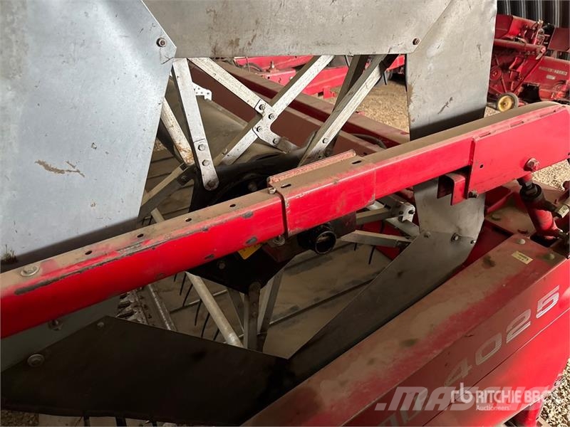 Versatile 4025 25 ft Windrower Header Gadanheiras-fileiras