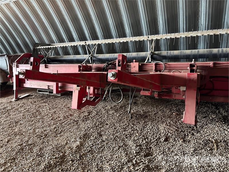 Versatile 4025 25 ft Windrower Header Gadanheiras-fileiras