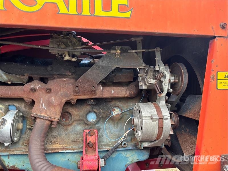 Versatile 4400 21 ft Swather Windrower (Inoperable) Windrowers