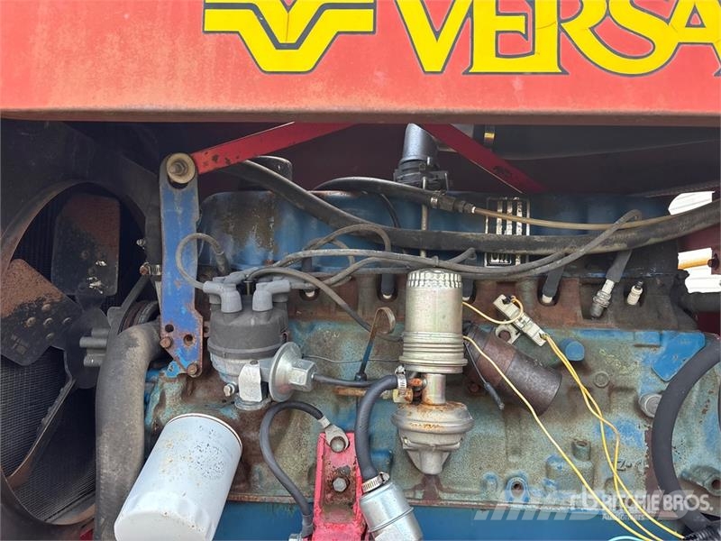 Versatile 4400 21 ft Swather Windrower (Inoperable) Windrowers
