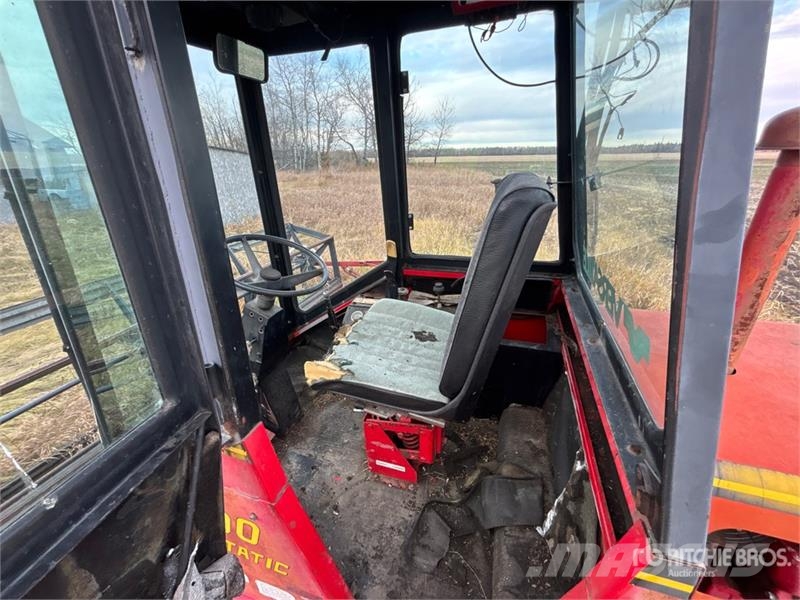 Versatile 4400 21 ft Swather Windrower (Inoperable) Windrowers