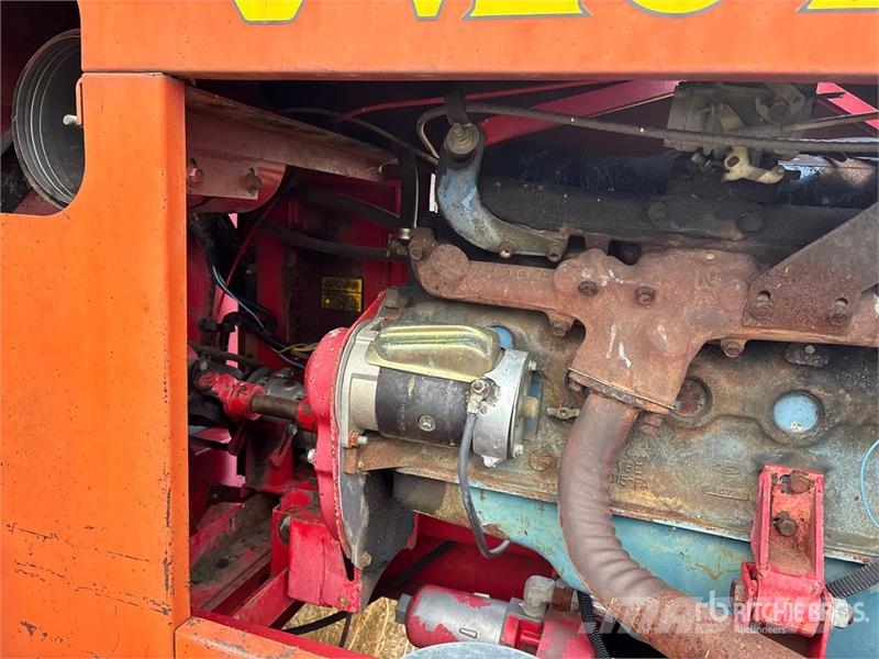 Versatile 4400 21 ft Swather Windrower (Inoperable) Windrowers
