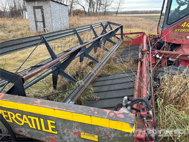 Versatile 4400 21 ft Swather Windrower (Inoperable) Windrowers