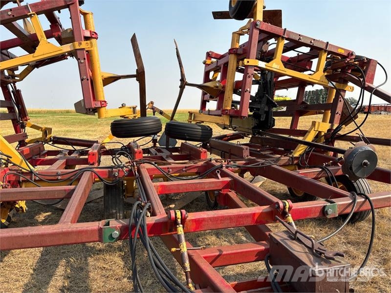 Versatile 5000 45 ft Blade ماكينات وملحقات زراعة أخرى
