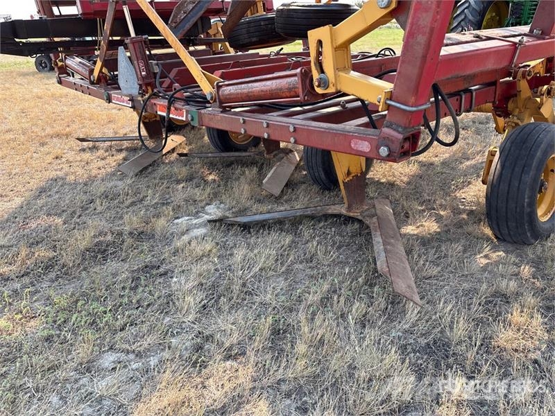 Versatile 5000 45 ft Blade ماكينات وملحقات زراعة أخرى