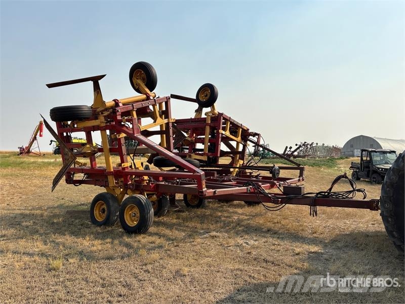 Versatile 5000 45 ft Blade ماكينات وملحقات زراعة أخرى