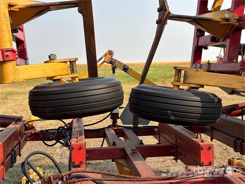 Versatile 5000 45 ft Blade ماكينات وملحقات زراعة أخرى