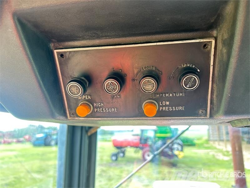 Versatile 835 농기계 - 기타
