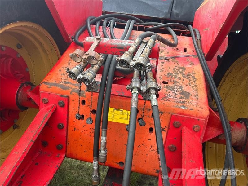 Versatile 835 농기계 - 기타