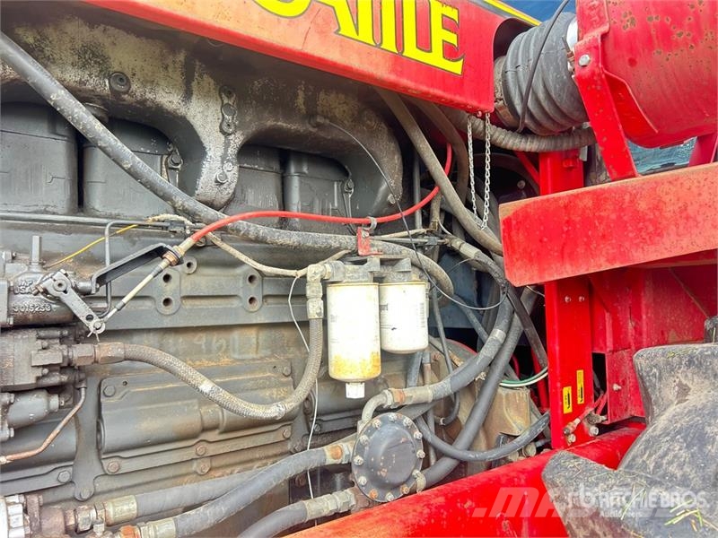 Versatile 835 농기계 - 기타