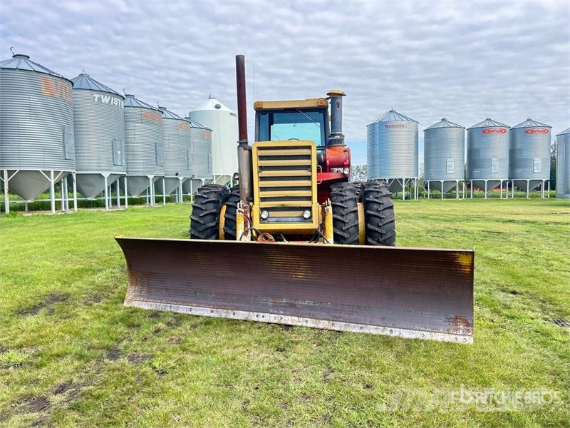 Versatile 835 농기계 - 기타