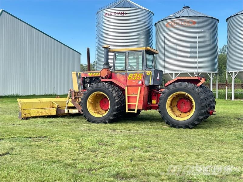 Versatile 835 농기계 - 기타