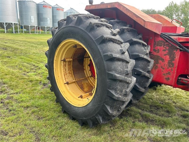 Versatile 835 농기계 - 기타
