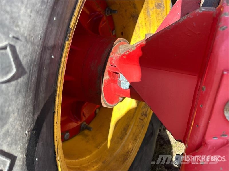 Versatile 976 4WD Tractor Tractoren