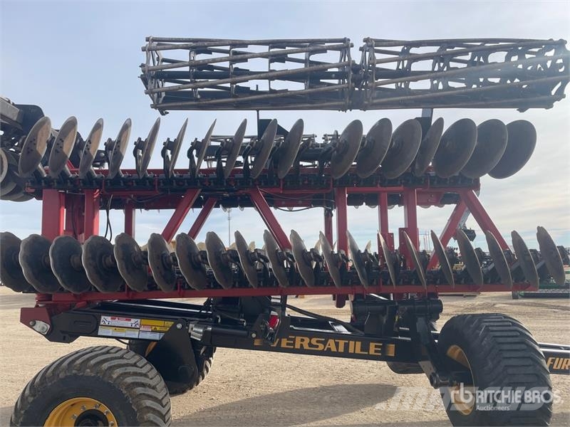 Versatile Fury HS 350 35 ft Tandem High-Speed Disc Randaalid