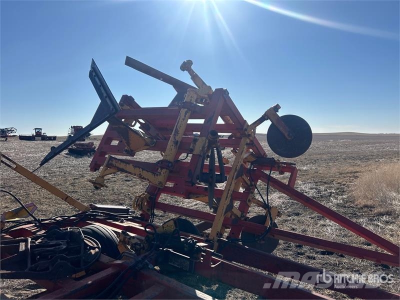 Versatile Noble 9500 36 ft Blade Plow Култиватори