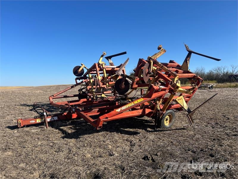 Versatile Noble 9500 36 ft Blade Plow Култиватори