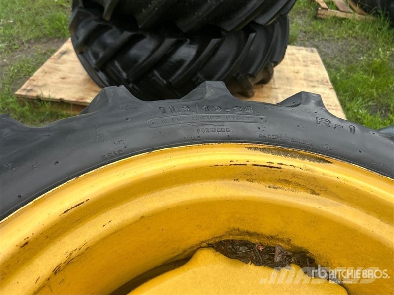 Versatile of (3) Versatile 11.2/10-24 Tires Колеса