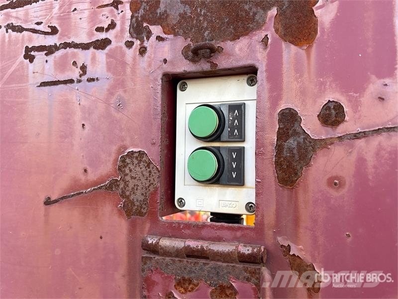 Vertical Docking System Sonstige Baumaschinen