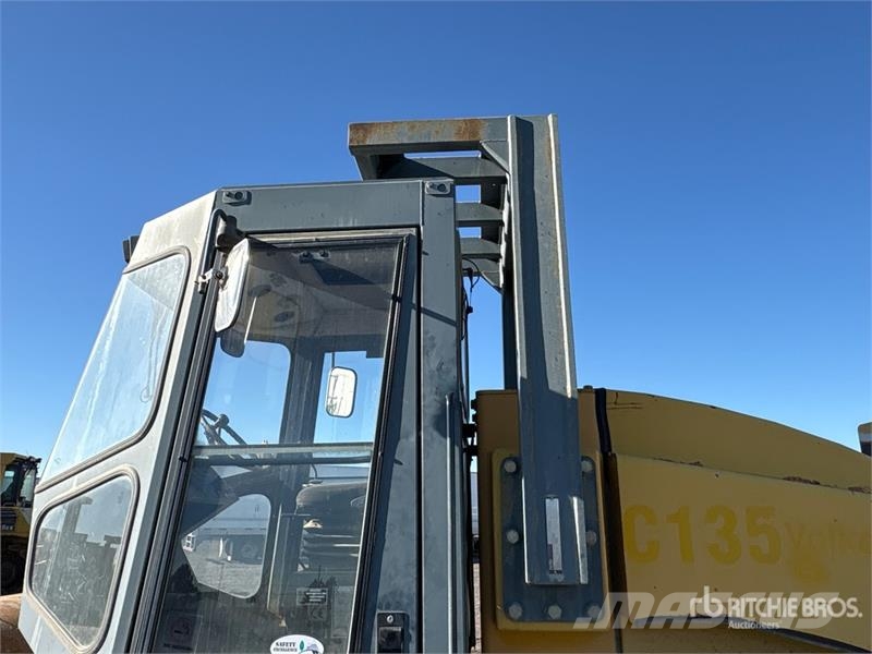 Vibromax W1105D Smooth Drum Compactor Ühe trumliga rullid