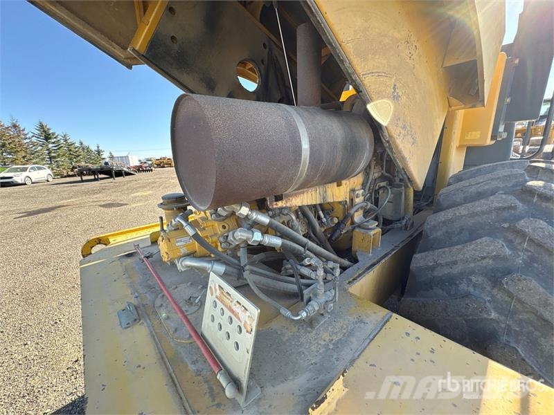 Vibromax W1105PD Padfoot Drum Compactor Ühe trumliga rullid