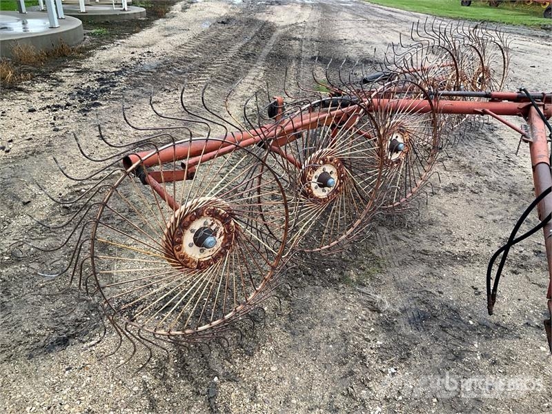 Vicon 6 Hay Rake Rakes and tedders