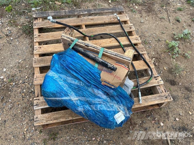 Vicsec VCH35 Hydraulic Breaker - Fits 1-3 ton Excavators مطارق / كسارات