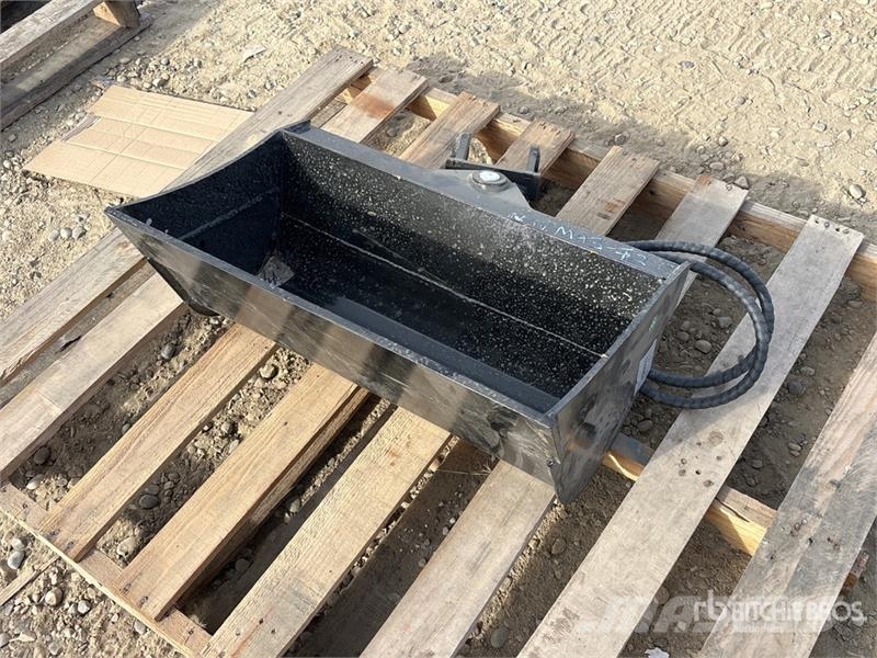 Vicsec VCT600 24 in Tilting Excavator Bucket (Unused) دلاء