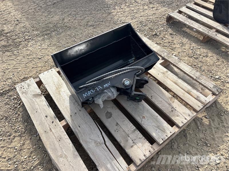 Vicsec VCT600 24 in Tilting Excavator Bucket (Unused) دلاء