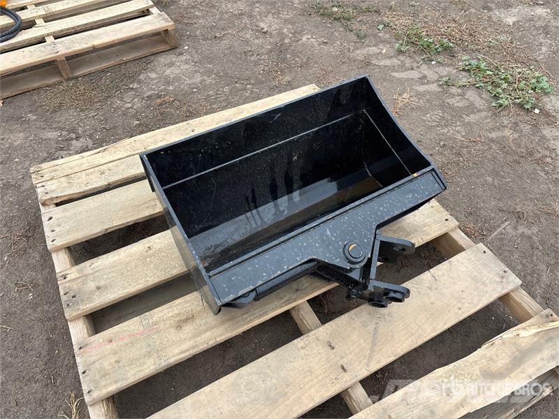 Vicsec VCT600 24 in Tilting Excavator Bucket (Unused) Cucharones
