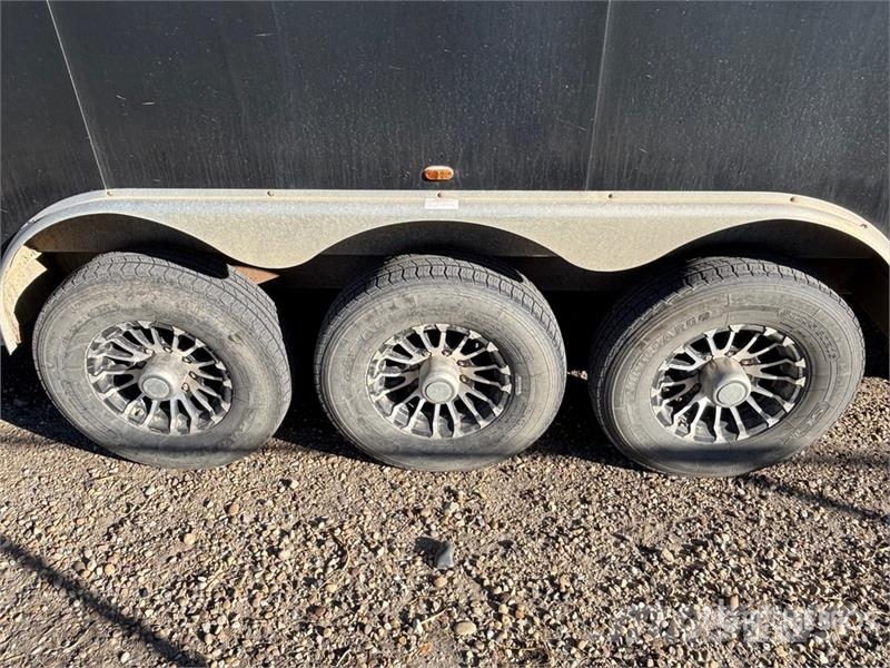  Vintage Trailers 38 ft Tri/A Gooseneck Enclosed Tr Prikolice zabojniki
