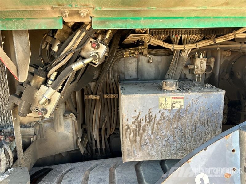 Vögele VISION 5200-2 Track Asphalt Paver Asfaltni finišeri