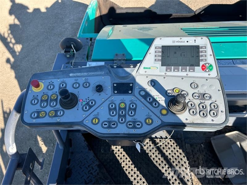 Vögele VISION 5200-2 Track Asphalt Paver Asfaltni finišeri