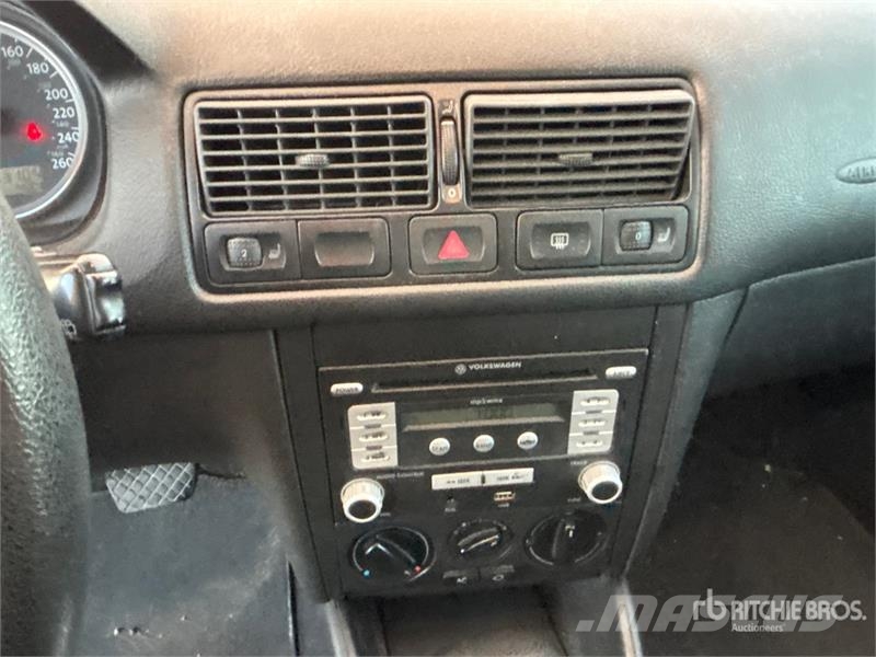 Volkswagen Golf Automobile Kistehergépjárművek
