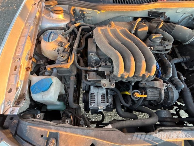 Volkswagen Golf Automobile Kistehergépjárművek