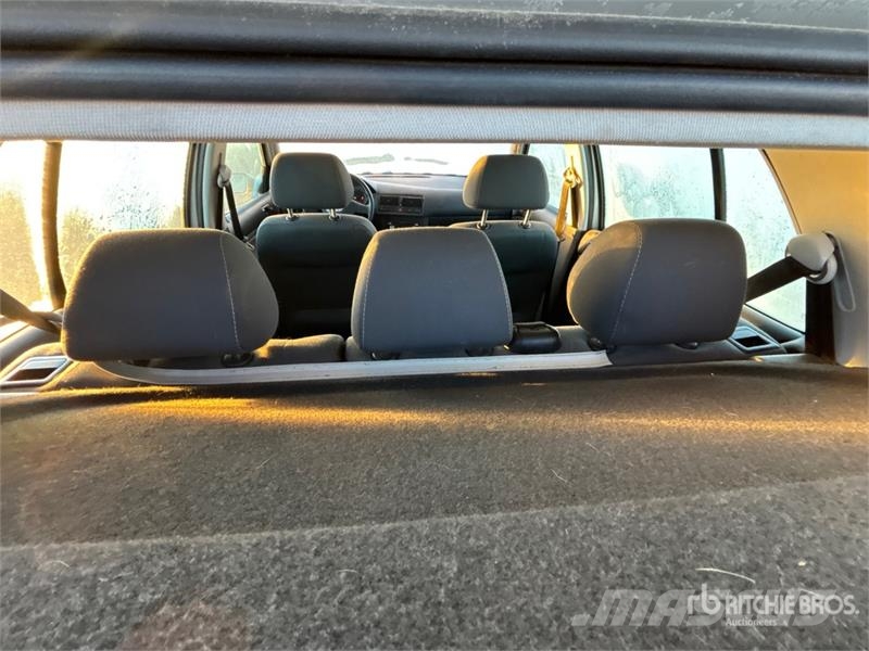 Volkswagen Golf Automobile Kistehergépjárművek