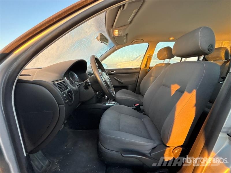 Volkswagen Golf Automobile Kistehergépjárművek