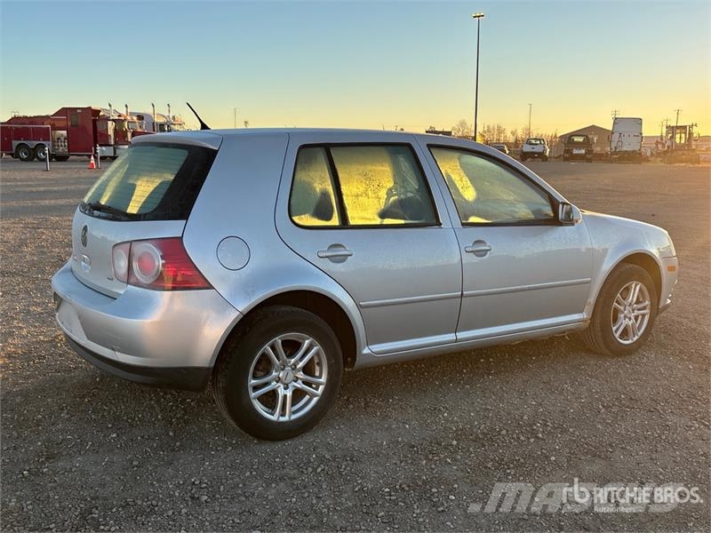 Volkswagen Golf Automobile Kistehergépjárművek