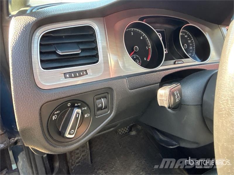 Volkswagen Golf TDI S Automobile Voiture
