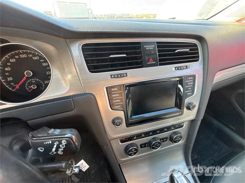 Volkswagen Golf TDI S Automobile Voiture