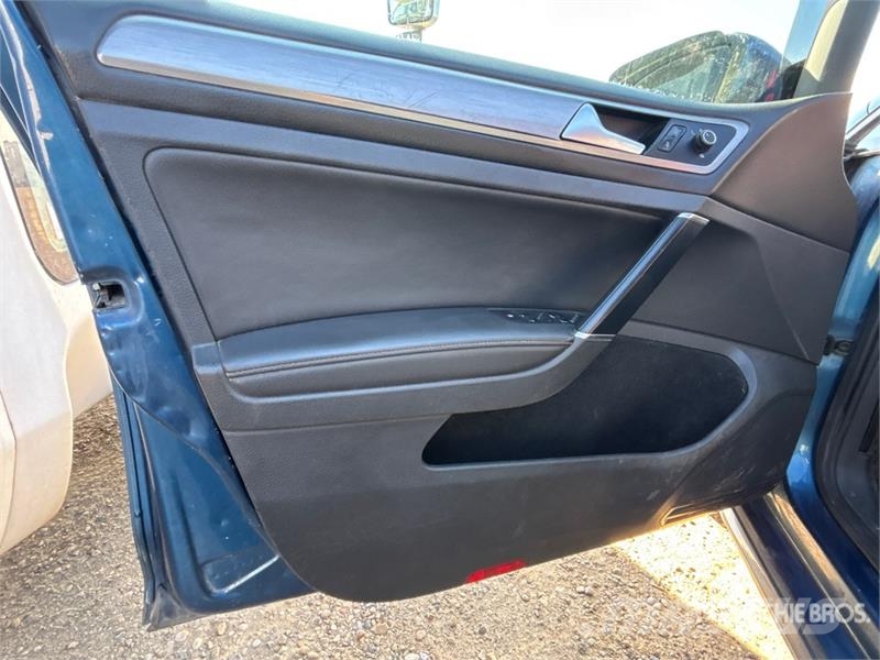 Volkswagen Golf TDI S Automobile Voiture