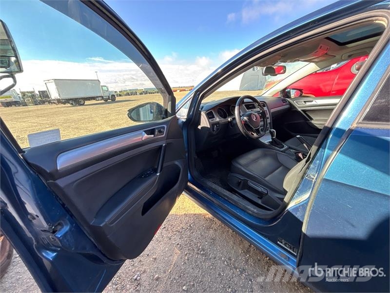 Volkswagen Golf TDI S Automobile Voiture